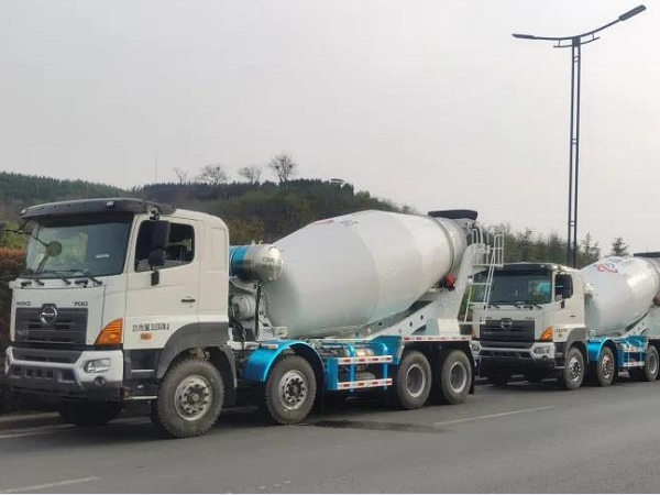 “攪”得不錯(cuò)，再來(lái)一波！凌宇攪拌車批量交付華南老客戶